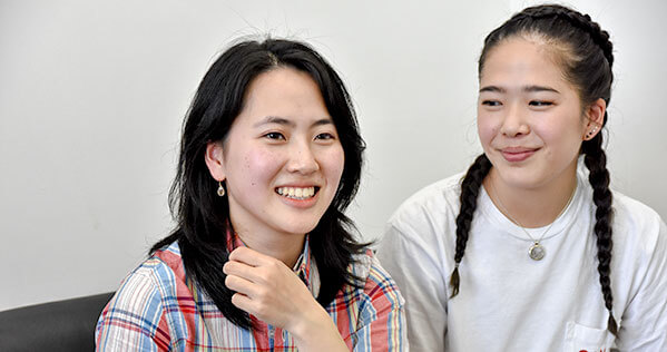 明星学園を振り返る菊池さんと小池さん