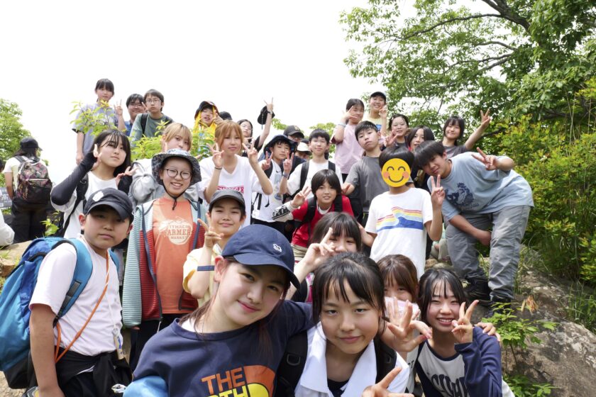 【7年生】山の遠足　高川山登山
