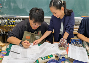 6年生　工作の授業の様子